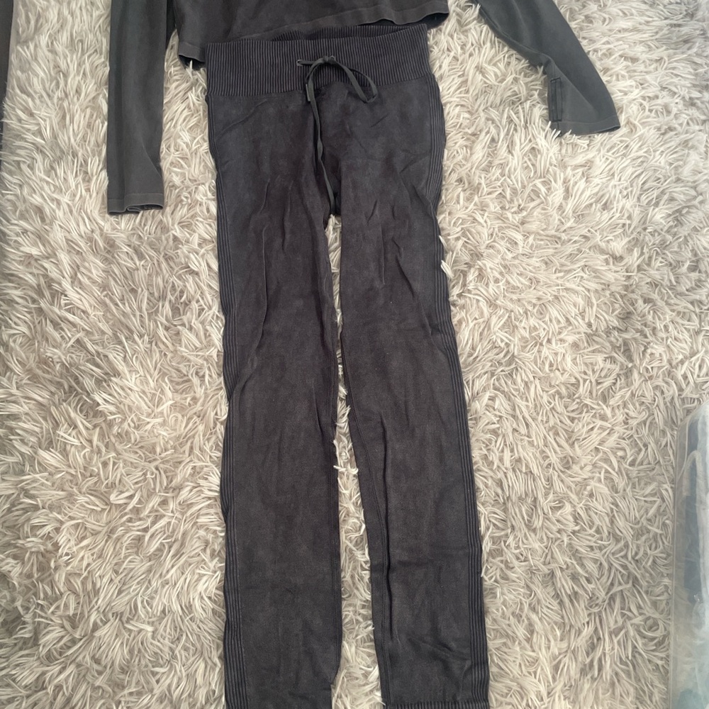 Women's Black long sleeve and legging matching workout set